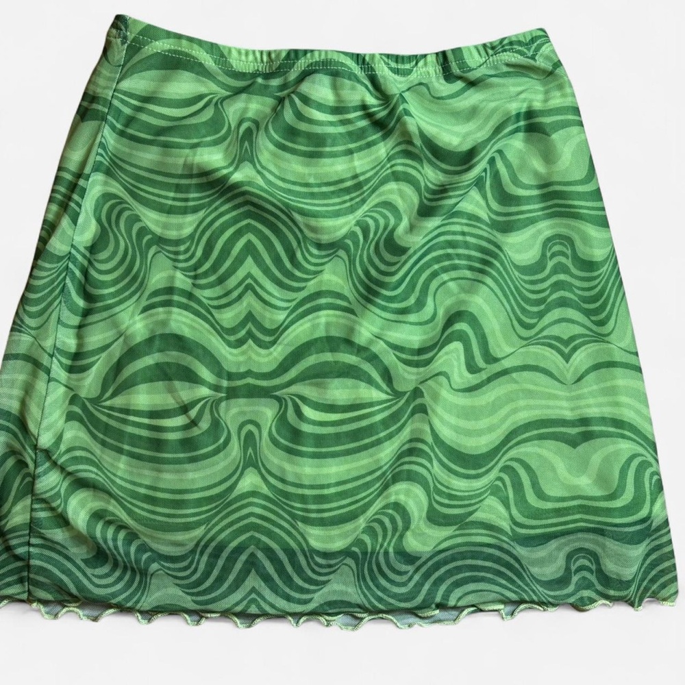 Green Wave Pattern Skirt